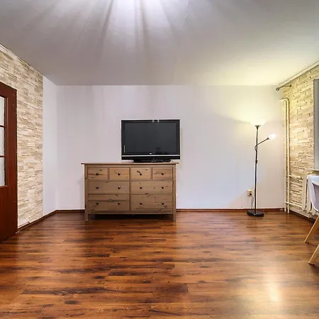 Apartment Wyspa Slodowa For 8 People By Bookinghost